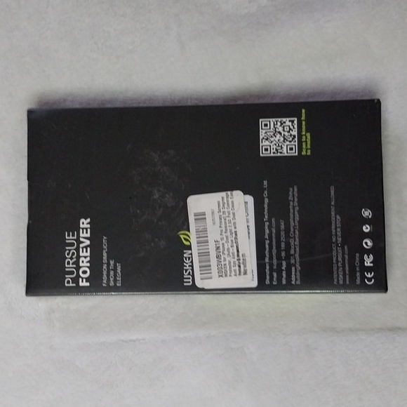 IPhone 15 privacy screen protector - Picture 2 of 3